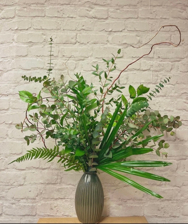 Foliage vase