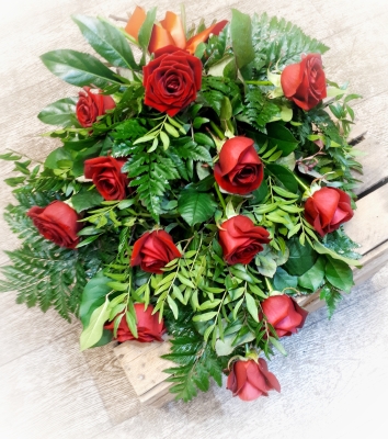 12 Red Rose tied Sheaf