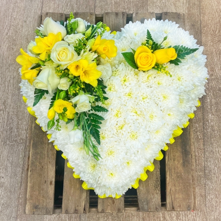 White Based Heart Yellow Clusters
